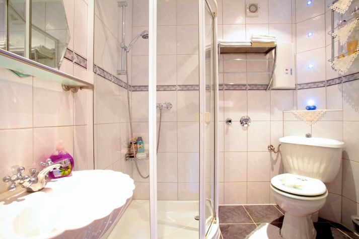 shower / W.C.