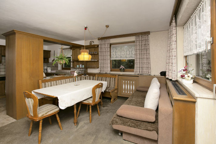 DiningRoom