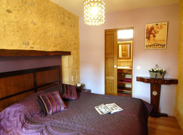 Chambre 2 lits en suite / Twin bedroom en suite
Chambre 2 lits pouvant être réunis sur demande en suite / Twin bedroom en suite, free wifi access