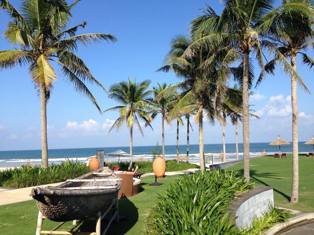 Grass green, sandy gold and ocean blue are the key colours of Tthe resort