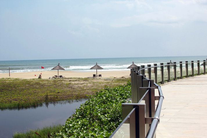 Pathway to the beach.