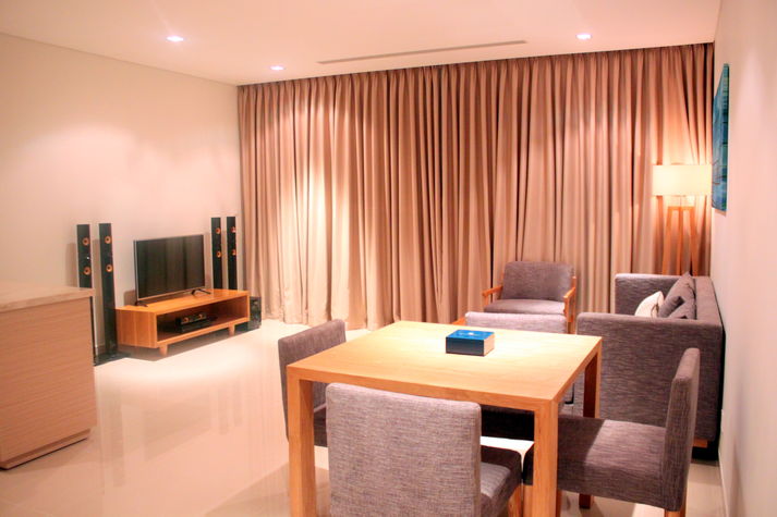 The comfortable living space is fully equipped with a 42" LCD, DVD player and sound systems.