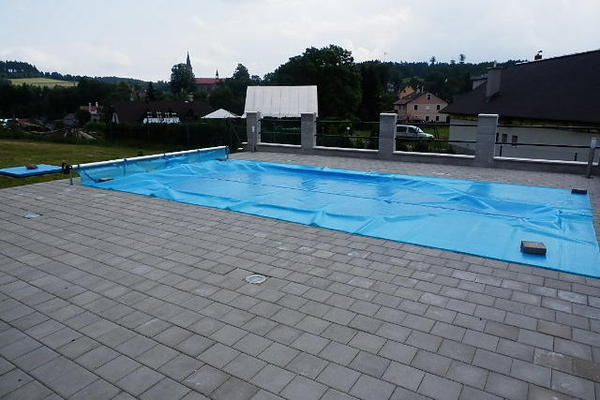 PoolOfHouse