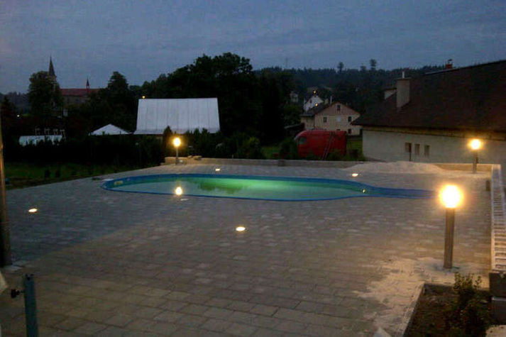 PoolOfHouse