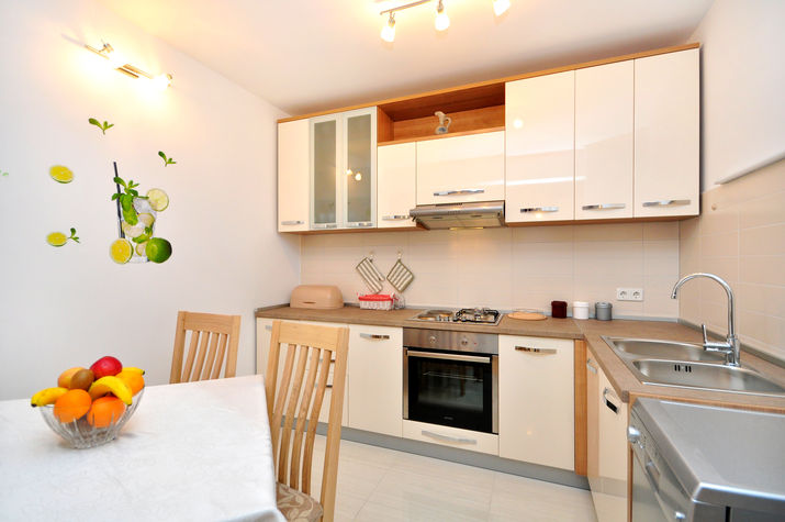 Kitchen
Open Plan Kitchen