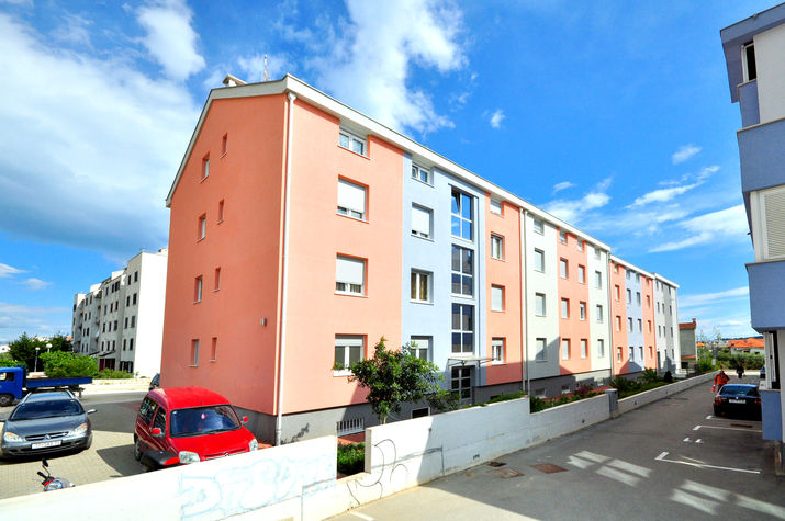 Apartment Building
Apartment Building