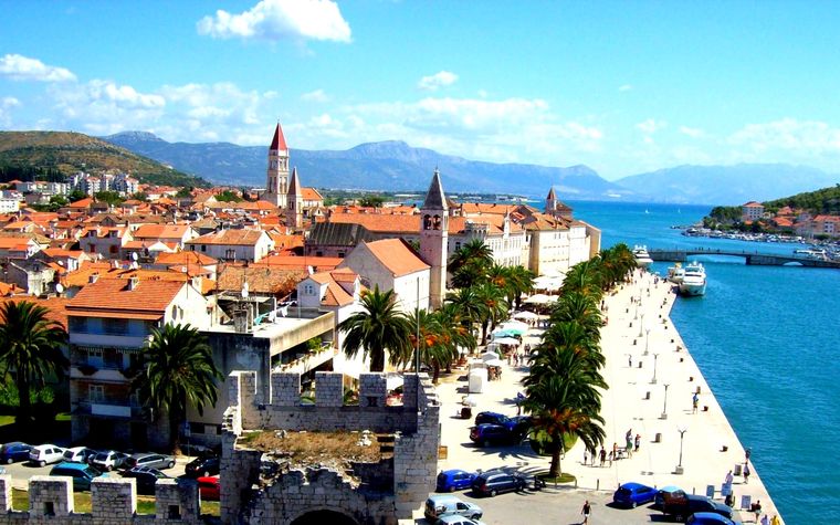 Promenade
Famous Trogir Promenade