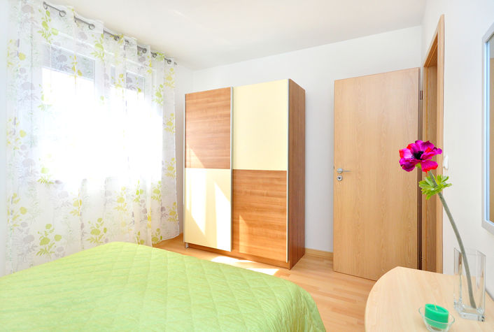 Bedroom
Closet