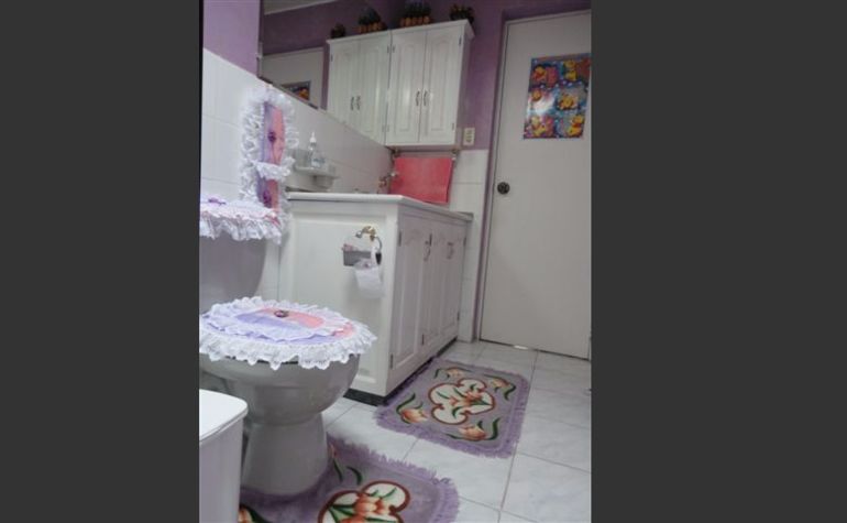 Praivet Bathroom