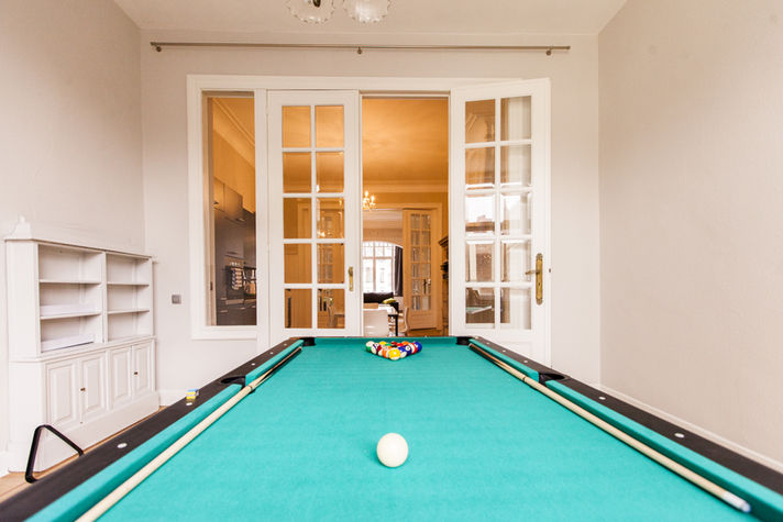 Billiard / Living Room