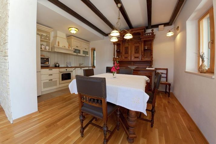 DiningRoom