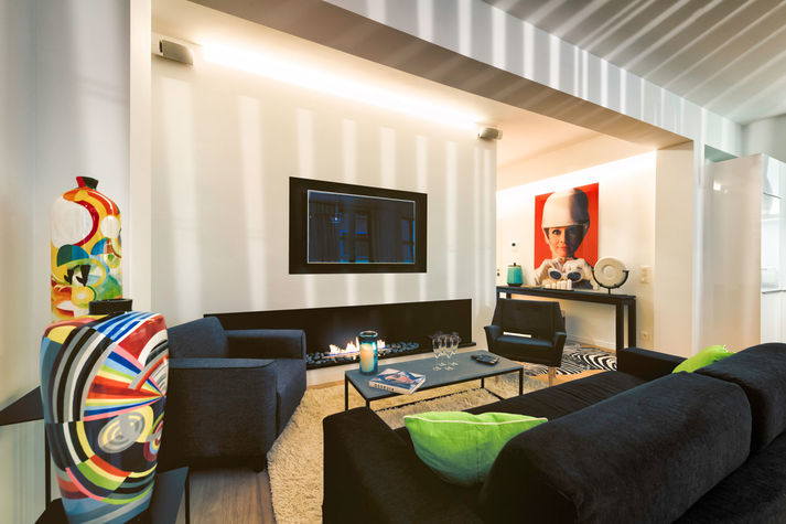 Seating Area with High Quality Sofa Bed