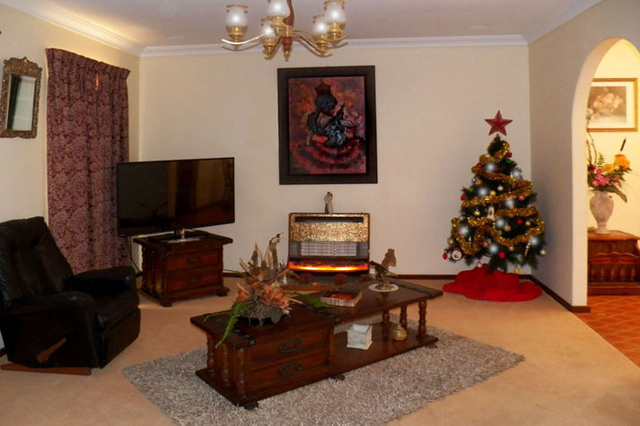 HUGE LOUNGE with ALL the COMFORTS