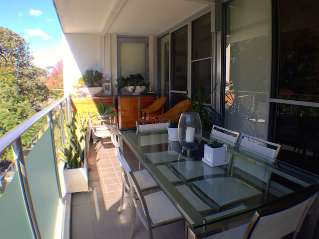 Large balcony overlooking Redfern Park
