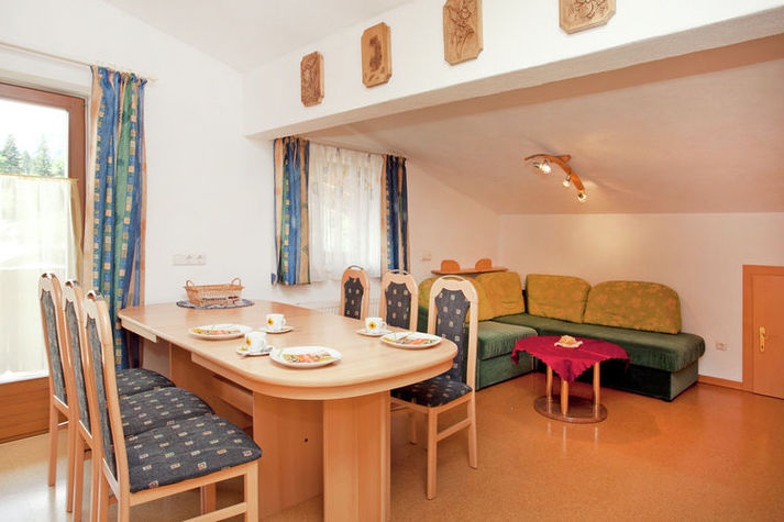 DiningRoom