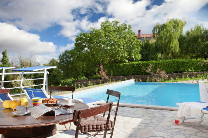 PoolOfHouse