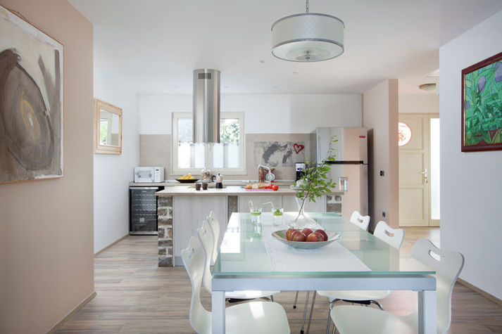 DiningRoom