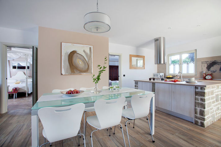 DiningRoom