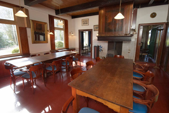 DiningRoom