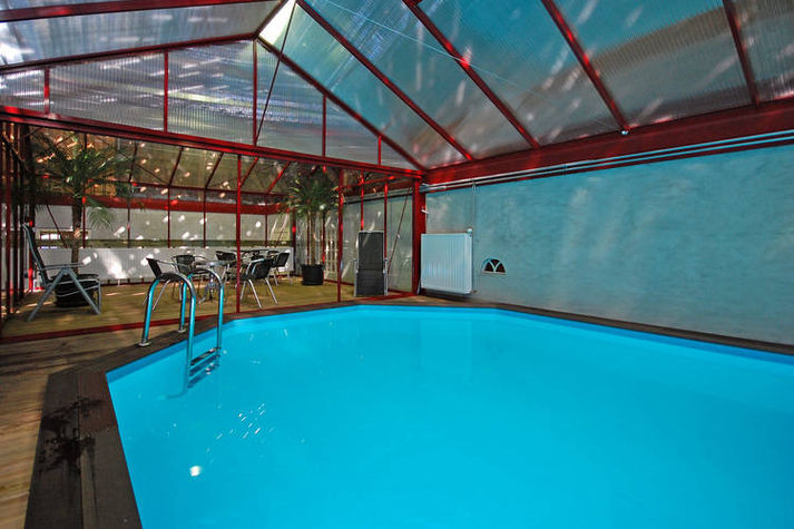 PoolOfHouse