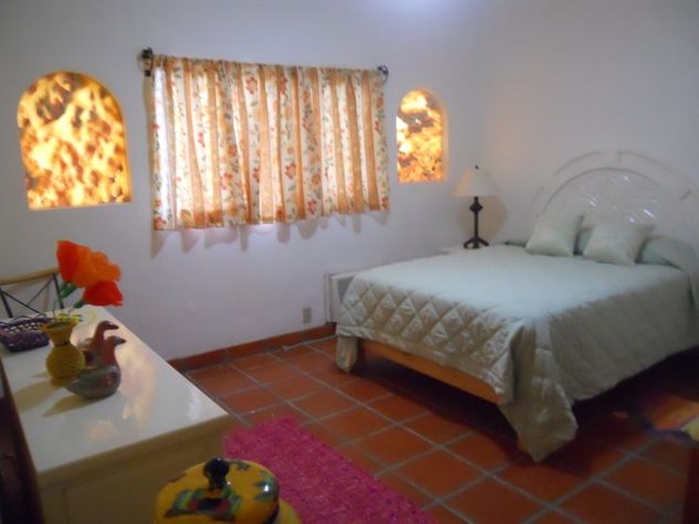 Queen size beds with pillow top mattresses