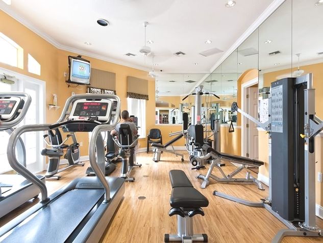 Gymnasium / Gimnasio - ComprandoViajes