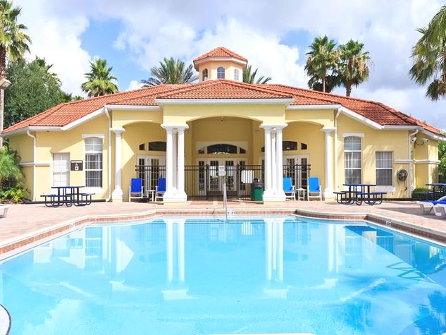 Swimming Pool / Piscina - ComprandoViajes