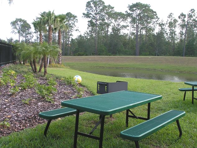 BBQ/Picnic Area / Área de picnic y barbacoa (parrilla) - ComprandoViajes