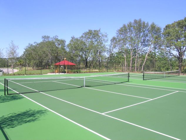 Tennis Court / Cancha de Tenis - ComprandoViajes