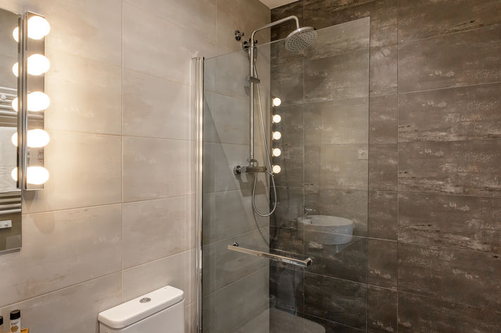 Walk-in Shower