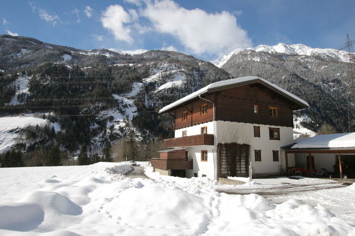 ExteriorWinter
