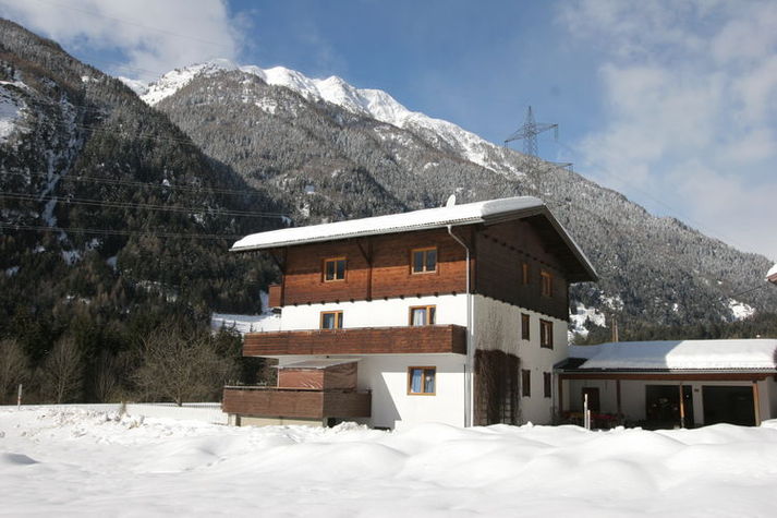 ExteriorWinter