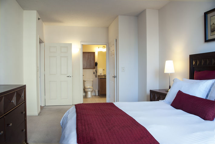 Master bedroom with en-suite bathroom