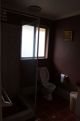 Toilet 2