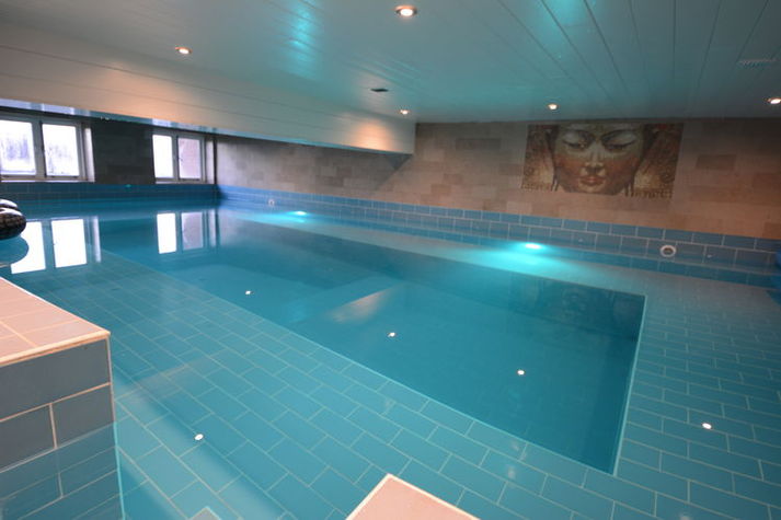 PoolOfHouse