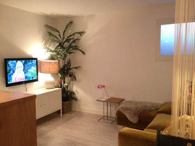 Open plan living/kitchen area