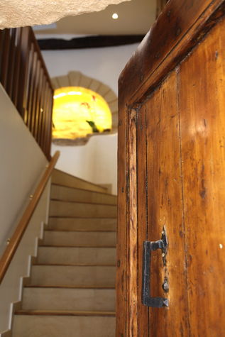 Escalier entrée  / Stairs to the main room
Escalier entrée  / Stairs to the main room