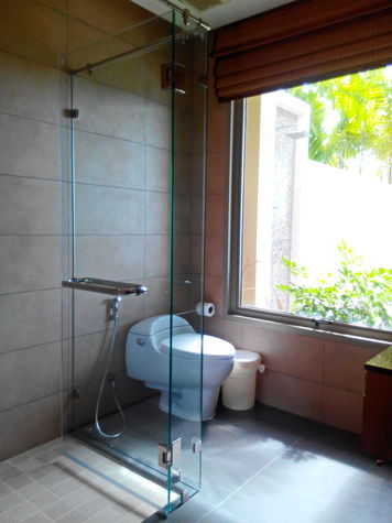 Bath Room on 1st Floor
