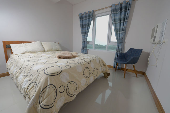 1 Bedroom, 1 Bathroom Vacation Condo Mactan Island Cebu Philippines