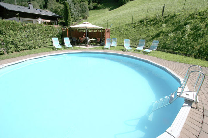 PoolOfHouse