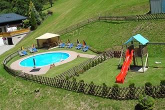 PoolOfHouse