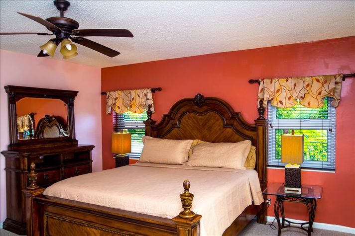Butler's Villa Master Bedroom
Butler's Villa Master Bedroom