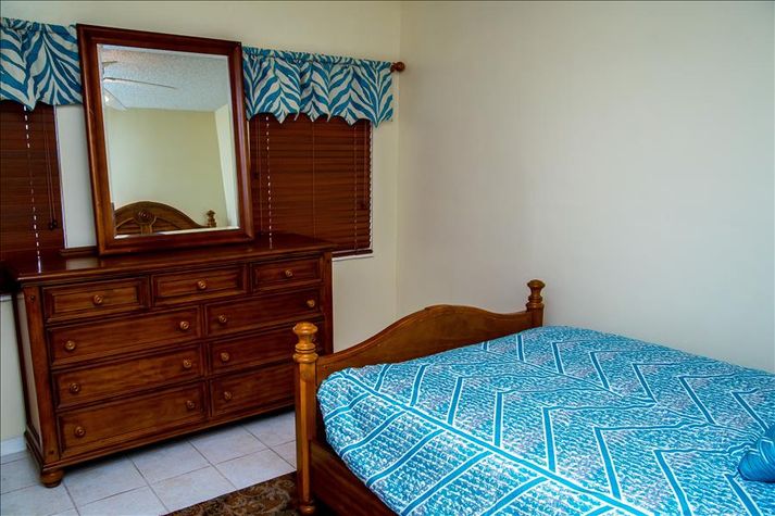 Butler's Villa Guest Bedroom
Butler's Villa Guest Bedroom