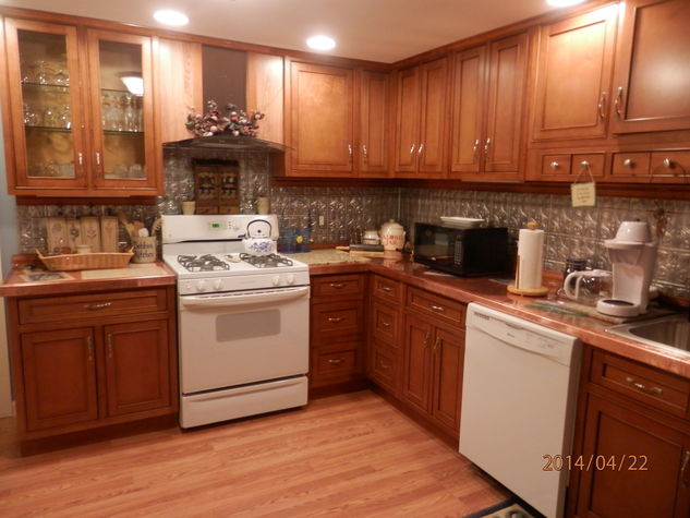 Fully Applianced Kitchen