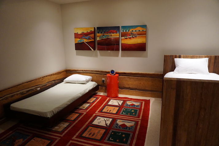 Twin Bedroom (Trundle out)