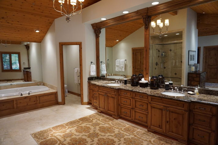Master Bedroom en-suite