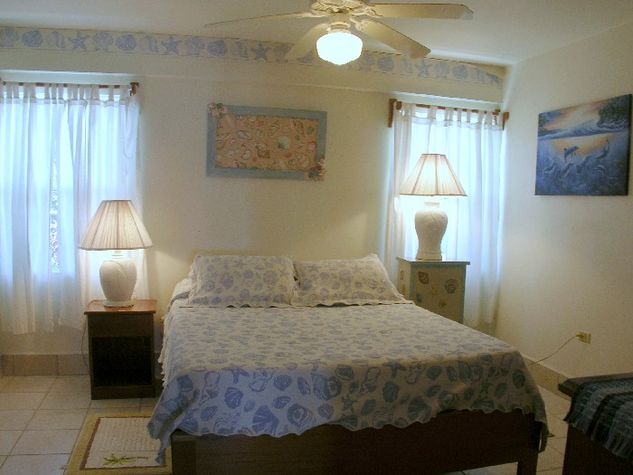 Condo A2 bedroom with queen bed