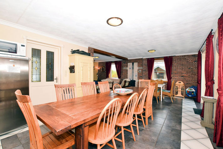 DiningRoom