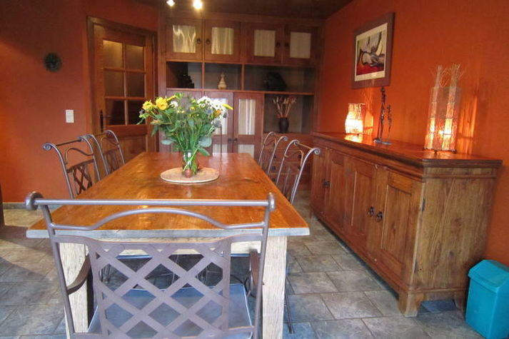 DiningRoom