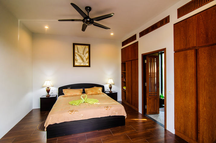 Guest bedroom